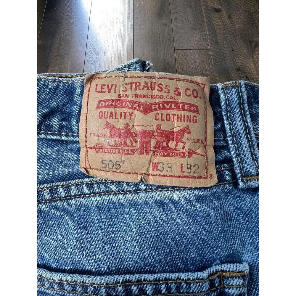 Levis 505 Straight Fit Mens Jeans Blue Medium Wash Denim 33x32 Casual Relaxed